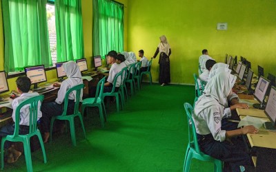 PELAKSANAAN ASESMEN NASIONAL HARI KEDUA